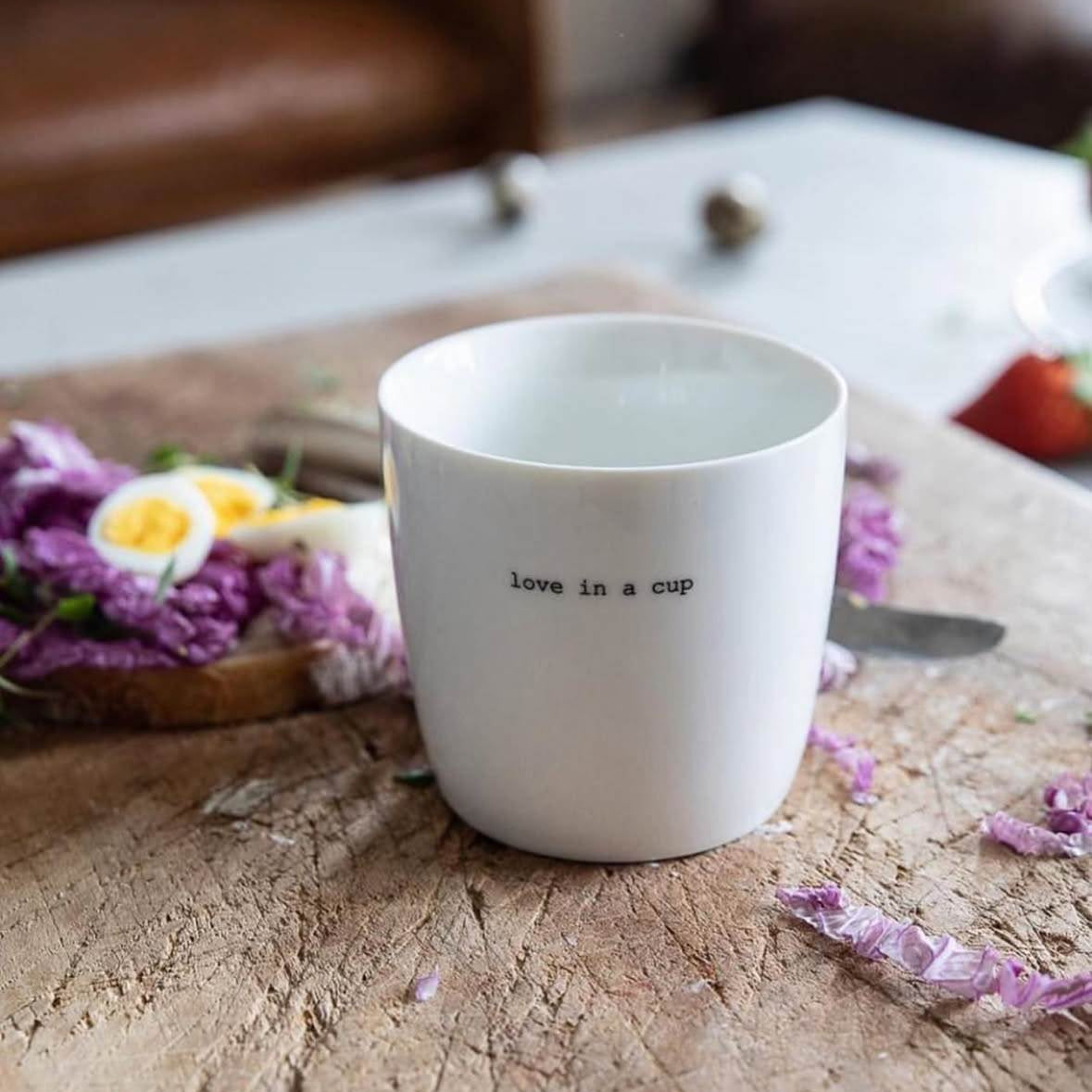 sögne krus hvit  love in a cup