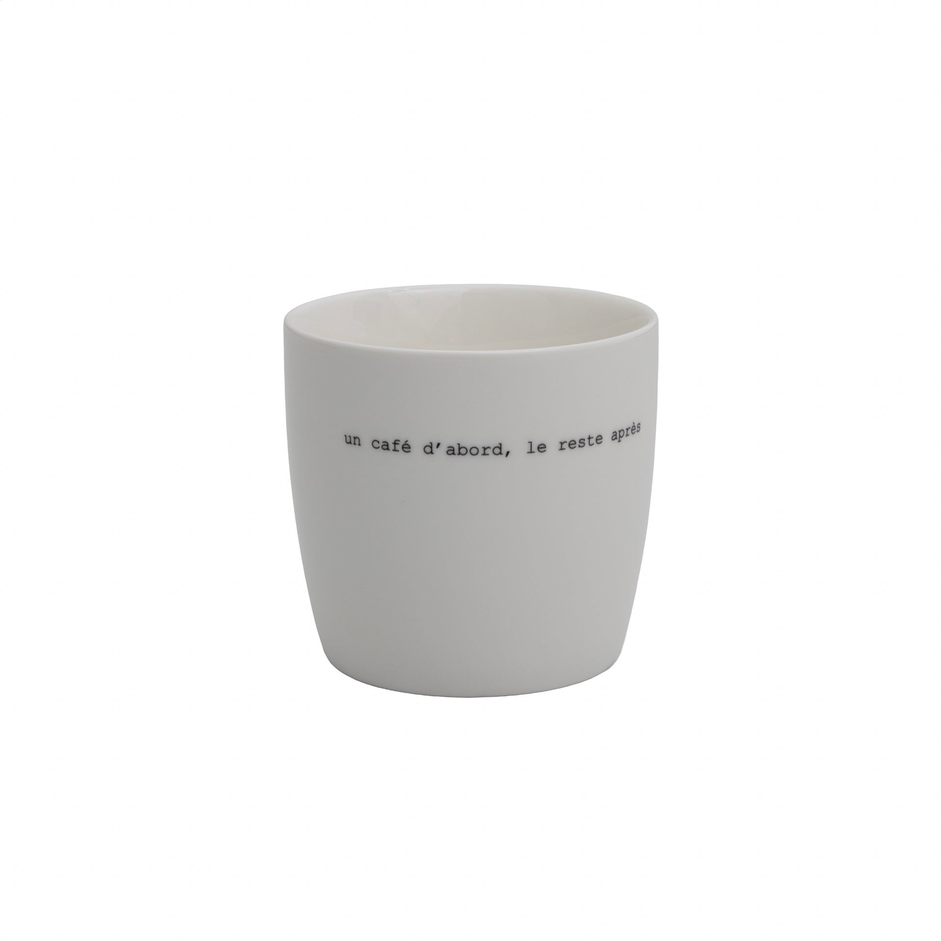 Sögne mug un café d´abord, le rest après