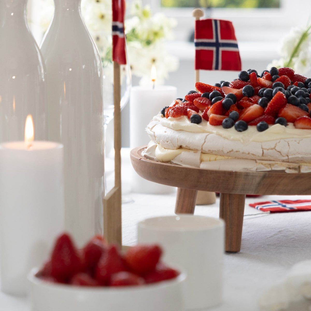 sögne akasie kakefat på 3 ben