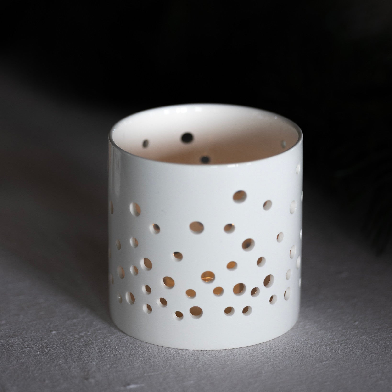 sögne hvit t-lysholder dots small