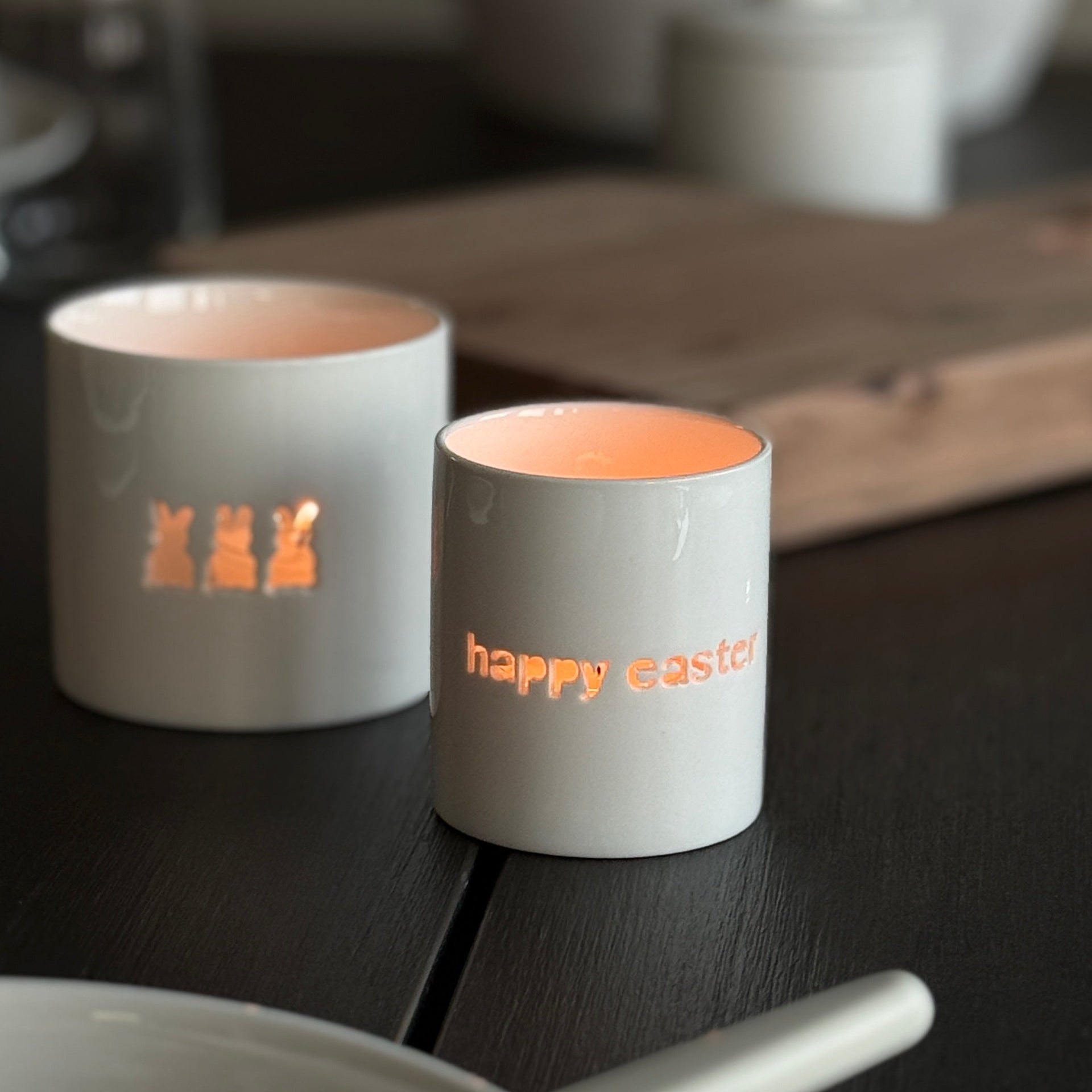 sögne hvit t-lysholder happy easter small