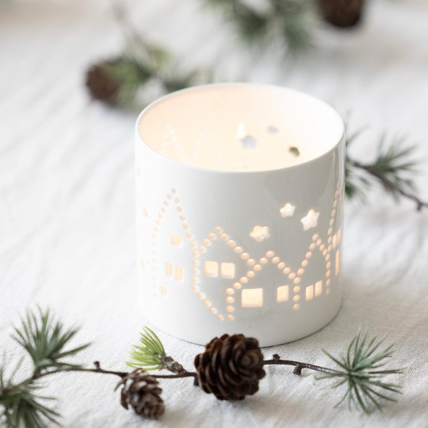 sögne white t-light holder Christmaseby medium