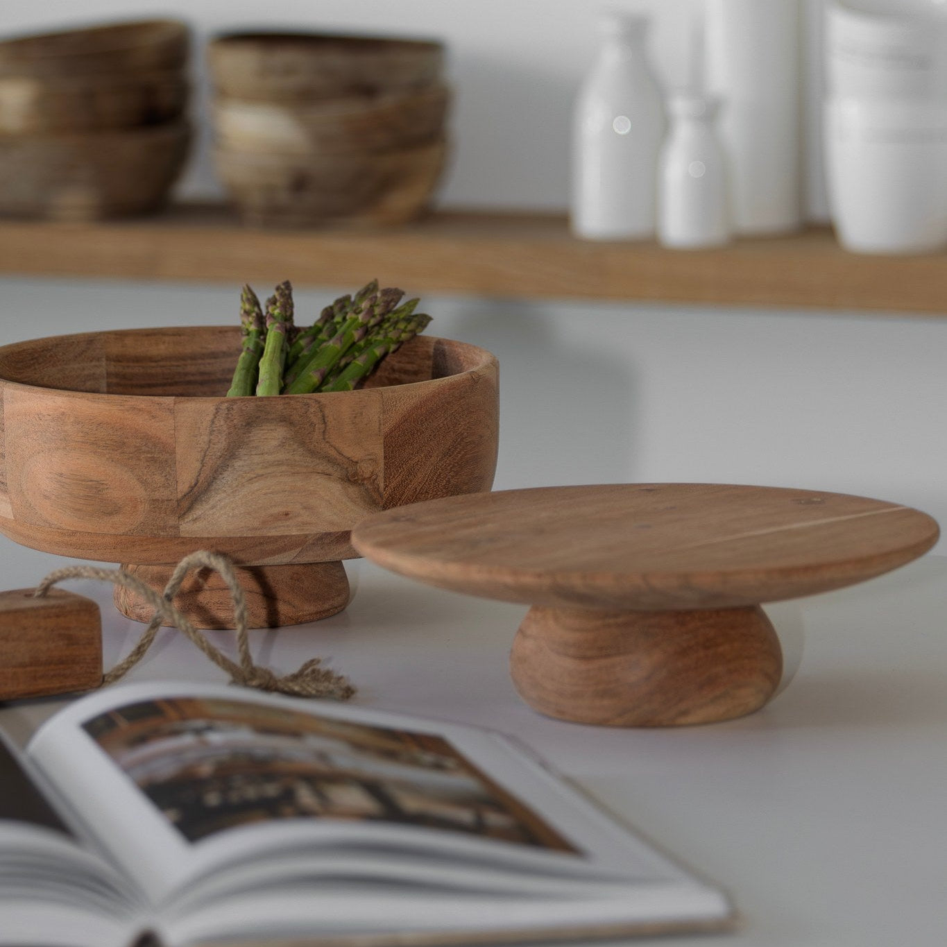 sögne cake stand 25 cm acacia wood