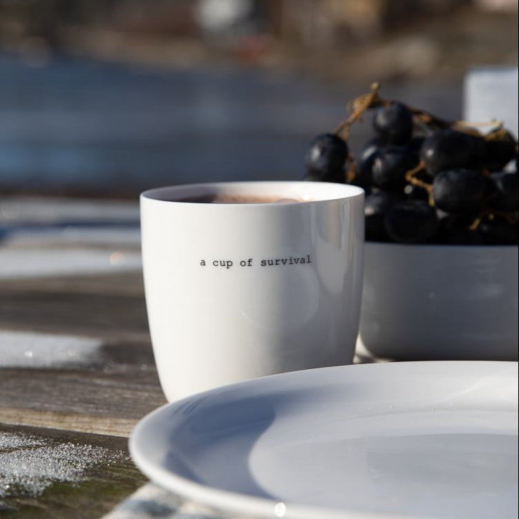 sögne krus hvit  a cup of survival